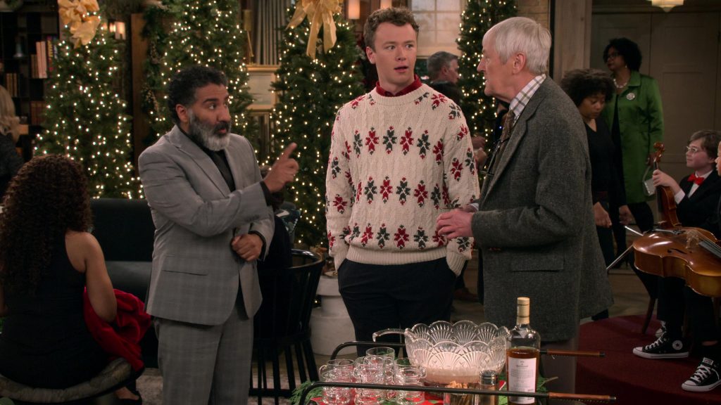 The Macallan Whisky and Converse Shoes in Frasier S01E10 “Reindeer Games” (2023) (Image 3)
