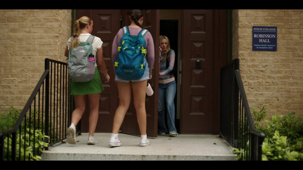 The North Face Backpack, Converse Shoes in The Summer I Turned Pretty S03E02 “Last Christmas” (2025) (Image 1)