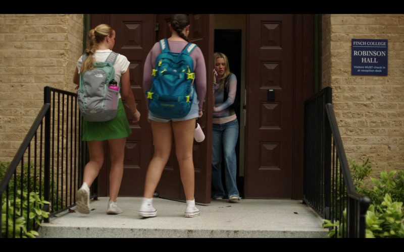 The North Face Backpack, Converse Shoes in The Summer I Turned Pretty S03E02 “Last Christmas” (2025) (Image 1)