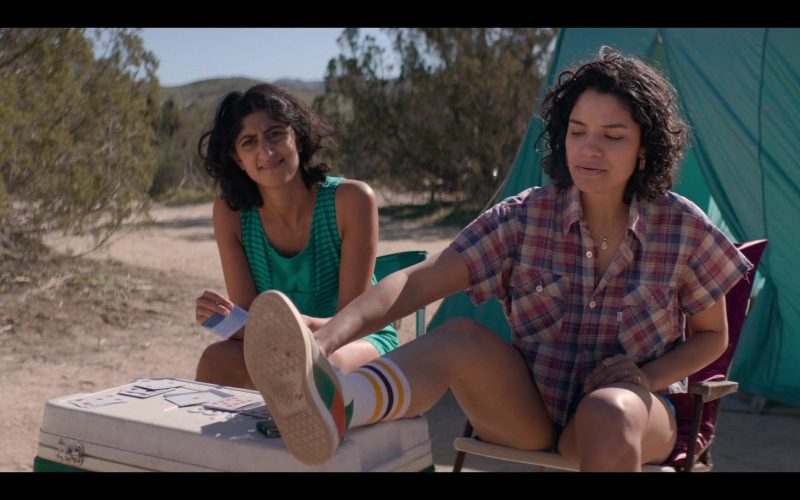 Travel Fox Shoes in Glow – Season 3, Episode 6, “Outward Bound” (2019) (Image 1)