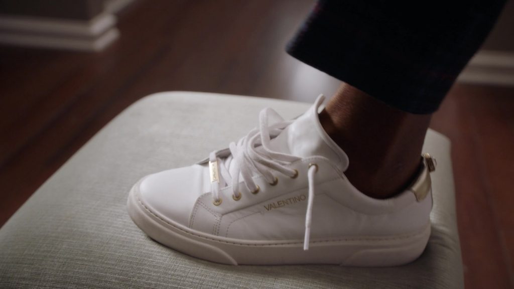 Valentino White Sneakers of Anthony Anderson as Andre ‘Dre' Johnson in Black-ish S08E13 “Homegoing” (2022) (Image 1)