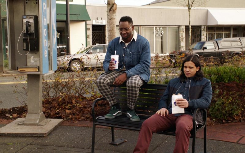 Vans Ave Pro Men's Green Skate Shoes of Brandon McKnight as Chester P. Runk in The Flash S07E06 “The One with the Nineties” (2021) (Image 1)
