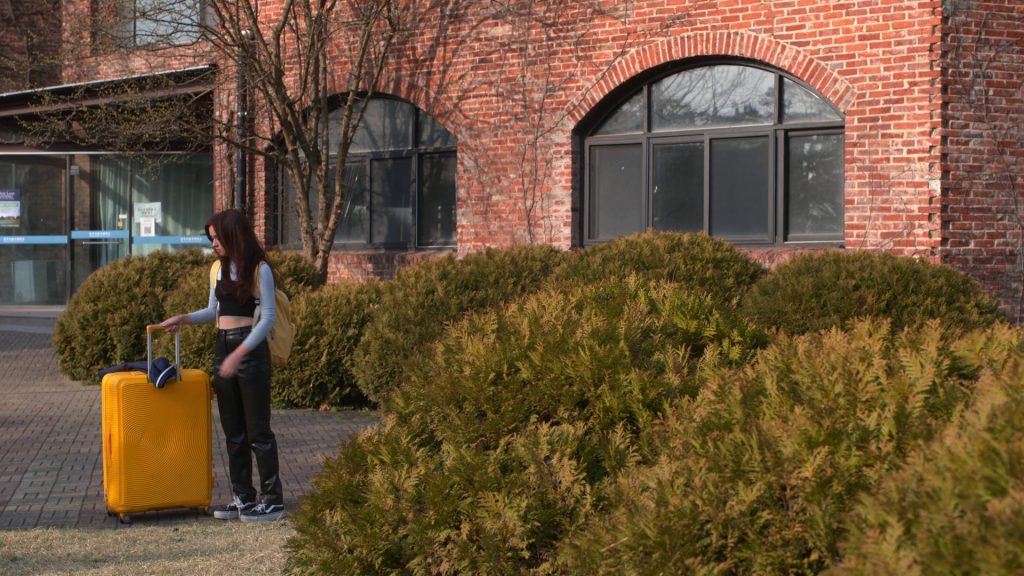 Vans Black Shoes of Anna Cathcart in XO, Kitty S01E02 “WTF” (2023) (Image 1)