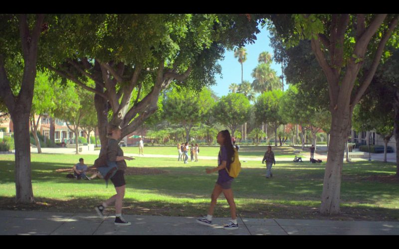 Vans, Converse in Hal and Harper S01E05 “Halloween” (2025) (Image 1)