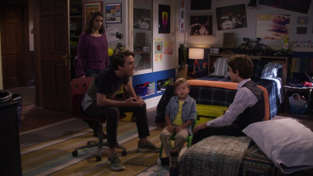 Vans Green Shoes Worn by Michael Campion as Jackson Fuller in Fuller House Season 5 Episode 7 “DJ's Amazing 40th Birthday Race” (2019) (Image 1)