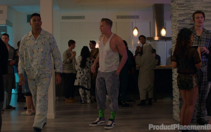 Vans Hi Top Sneakers in All American S02E15 “Stakes Is High” (2020) (Image 1)