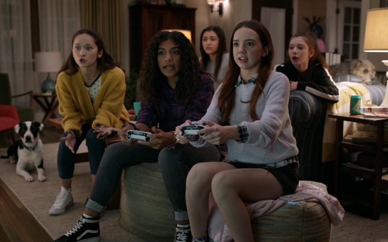 Vans High Top Shoes in The Unicorn Season 1 Episode 10 “Anna and the Unicorn” (2019) (Image 1)
