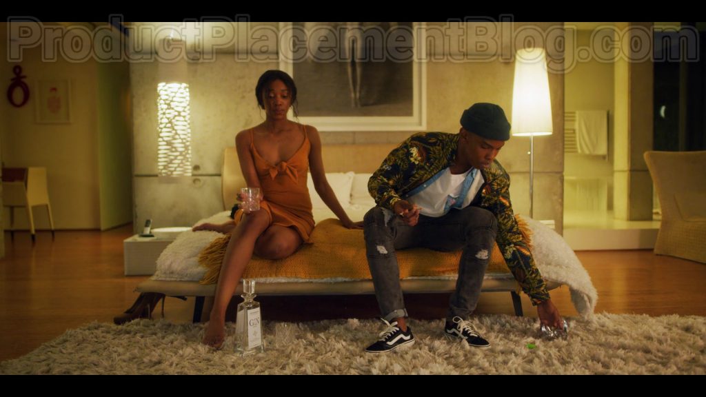 Vans Men's Black Shoes in Blood & Water S01E06 “Trippin'” (2020) (Image 1)