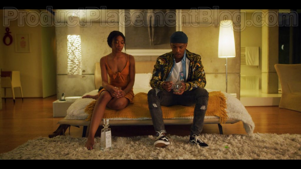 Vans Men's Black Shoes in Blood & Water S01E06 “Trippin'” (2020) (Image 2)