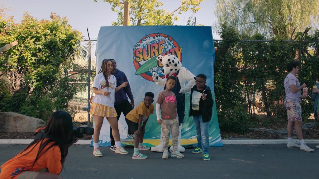 Vans, Nike and Converse Shoes in The Vince Staples Show S01E04 “Red Door” (2024) (Image 9)