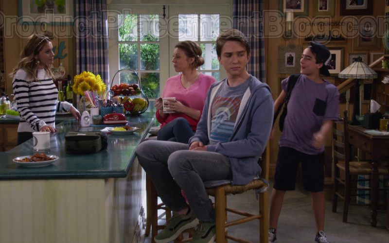Vans Old Skool Vintage Green Sneakers of Michael Campion as Jackson in Fuller House S05E14 “Basic Training” (2020) (Image 1)