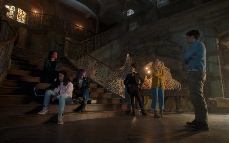 Vans Pink Shoes Worn by Allegra Acosta as Molly Hayes Hernandez in Runaways Season 3 Episode 4 “Rite of Thunder” (2019) (Image 1)