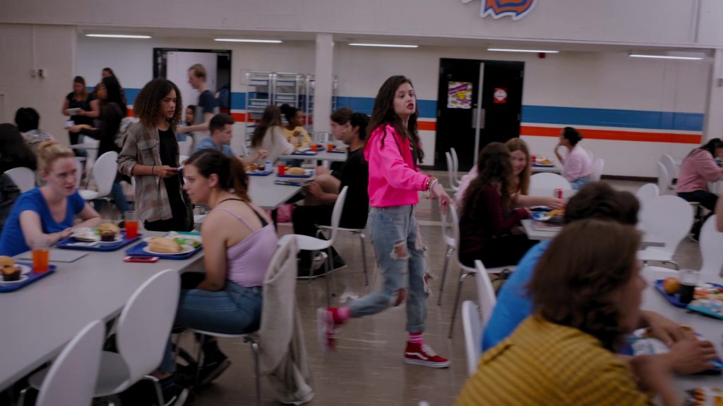 Vans Red Sneakers of Sara Waisglass as Maxine in Ginny & Georgia S01E01 “Pilot” (2021) (Image 1)