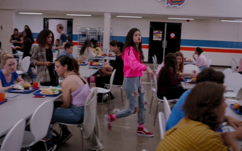 Vans Red Sneakers of Sara Waisglass as Maxine in Ginny & Georgia S01E01 “Pilot” (2021) (Image 1)