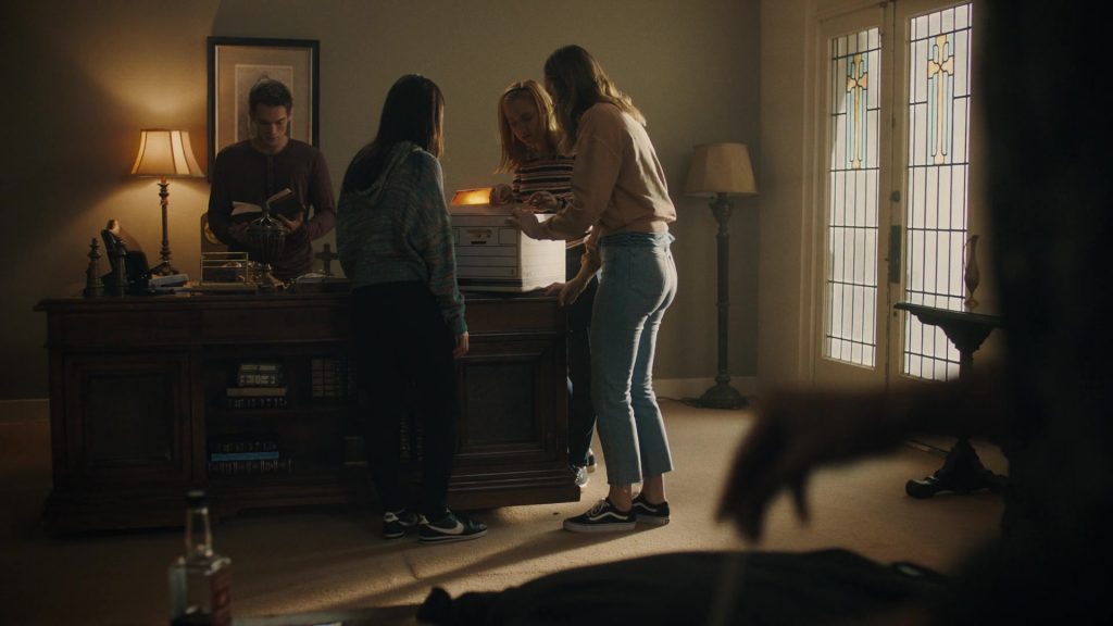 Vans Shoes Worn by Liana Liberato as McKenna Brady & Nike Sneakers Worn by Brianne Tju as Alex Portnoy in Light as a Feather – Season 2 Episode 15 …Quiet as a Tomb (2019) (Image 1)