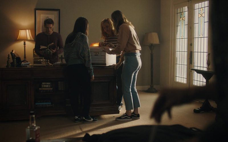 Vans Shoes Worn by Liana Liberato as McKenna Brady & Nike Sneakers Worn by Brianne Tju as Alex Portnoy in Light as a Feather – Season 2 Episode 15 …Quiet as a Tomb (2019) (Image 1)
