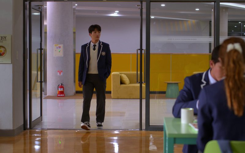 Vans Shoes Worn by Minyeong Choi as Dae Heon Kim in XO, Kitty S01E03 “KISS” (2023) (Image 1)