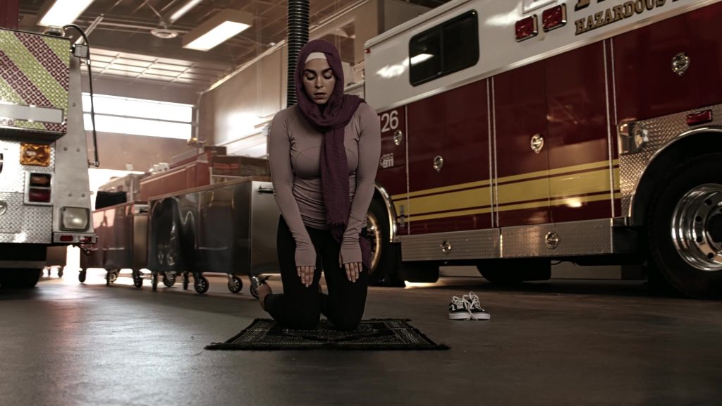Vans Shoes Worn by Natacha Karam as Marjan Marwani in 9-1-1 - Lone Star Season 1 Episode 1 “Pilot” (2020) (Image 2)