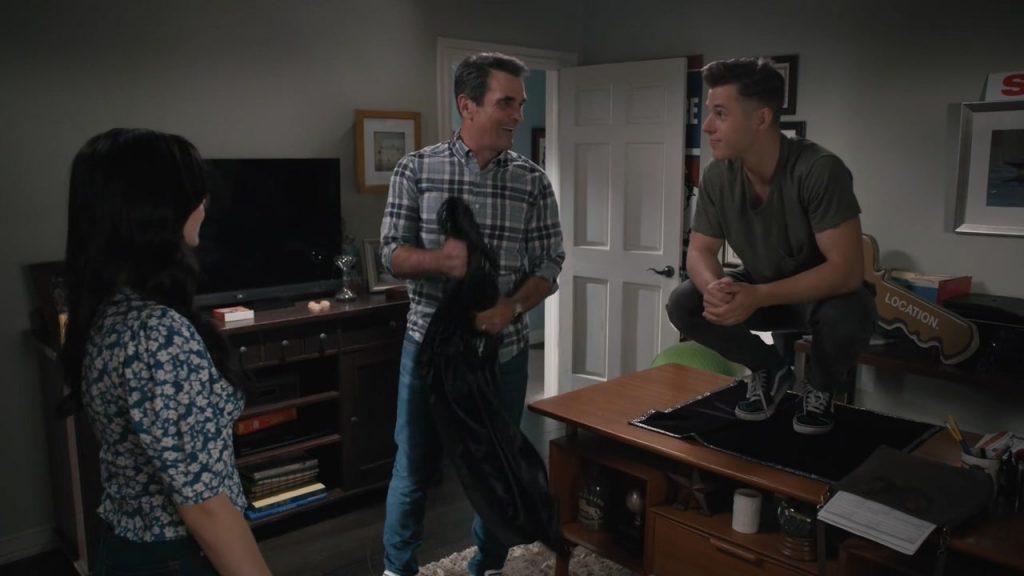 Vans Shoes Worn by Nolan Gould as Luke Dunphy in Modern Family Season 11 Episode 3 “Perfect Pairs” (2019) (Image 2)