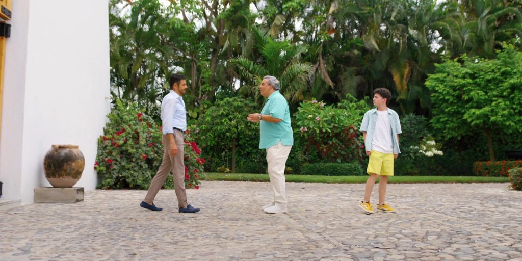 Vans Shoes in Acapulco S02E09 “The Power of Love” (2022) (Image 1)