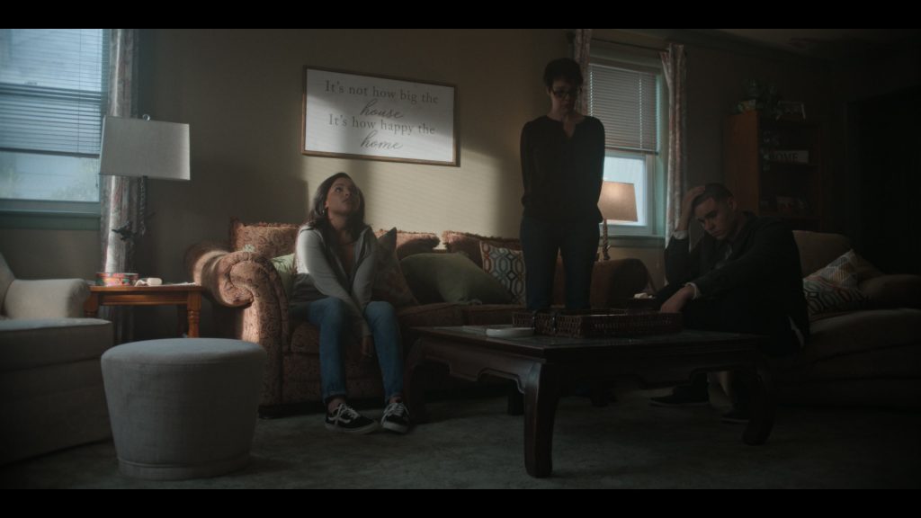 Vans Shoes in American Sports Story S01E10 “Who Killed Aaron Hernandez” (2024) (Image 1)