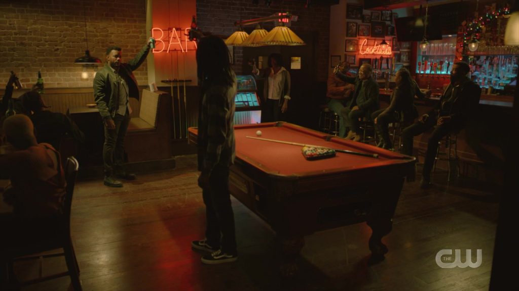 Vans Shoes in Black Lightning S04E04 “The Book of Reconstruction - Chapter Four” (2021) (Image 1)
