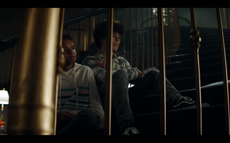 Vans Shoes in Chucky S01E06 “Cape Queer” (2021) (Image 1)