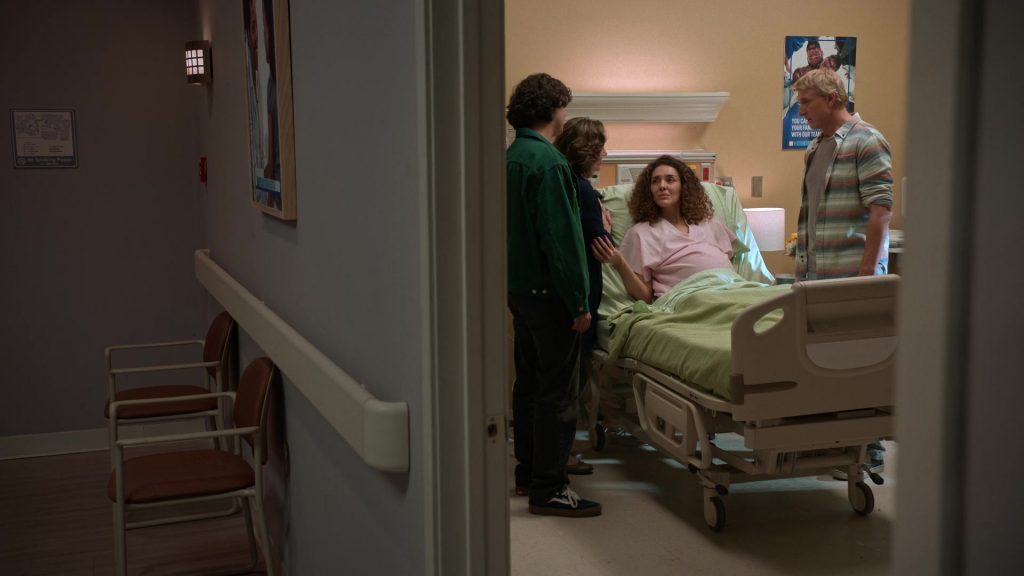 Vans Shoes in Cobra Kai S06E08 “Snakes on a Plane” (2024) (Image 2)