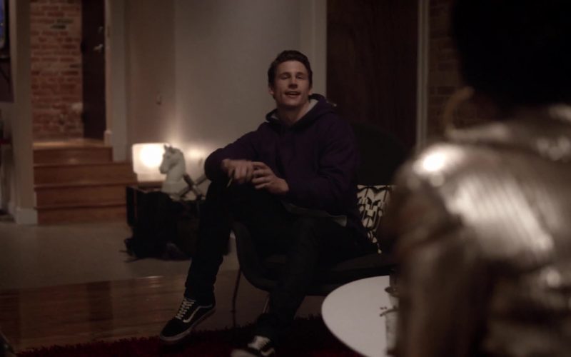 Vans Shoes in Empire Season 5 Episode 6 - What Is Done (2018) (Image 1)