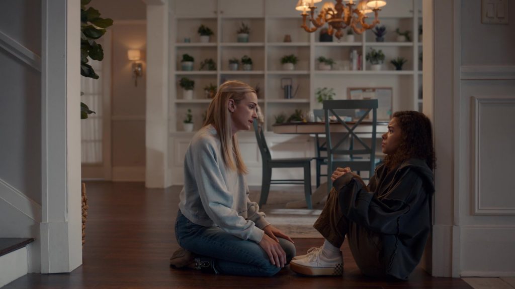 Vans Shoes in Ginny and Georgia S03E07 “That's Wild” (2025) (Image 15)