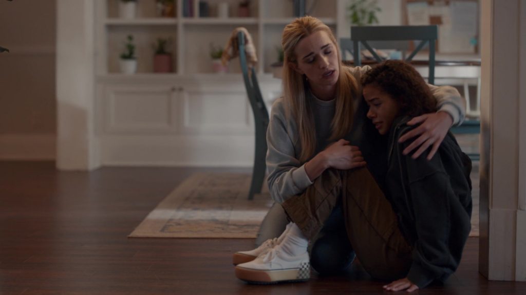 Vans Shoes in Ginny and Georgia S03E07 “That's Wild” (2025) (Image 8)