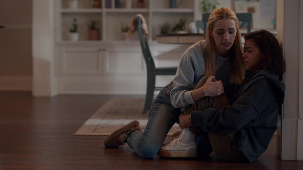 Vans Shoes in Ginny and Georgia S03E07 “That's Wild” (2025) (Image 9)