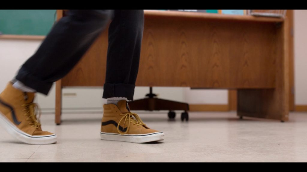Vans Shoes in Gordita Chronicles S01E09 “In America We Fall in Love” (2022) (Image 1)