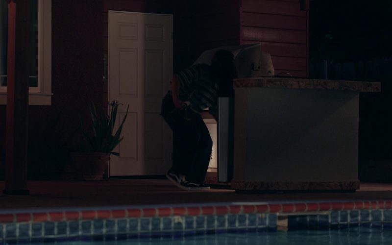Vans Shoes in High Desert S01E03 “I'm Getting Close to This Guru Bastard” (2023) (Image 1)