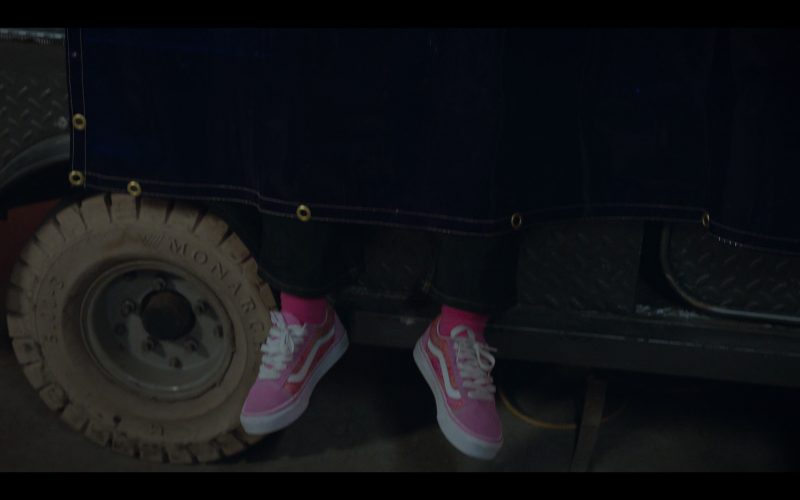 Vans Shoes in How to Die Alone S01E04 (2024) (Image 1)