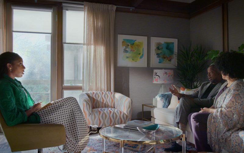 Vans Shoes in Shrinking S03E02 “Happiness Mission” (2026) (Image 1)