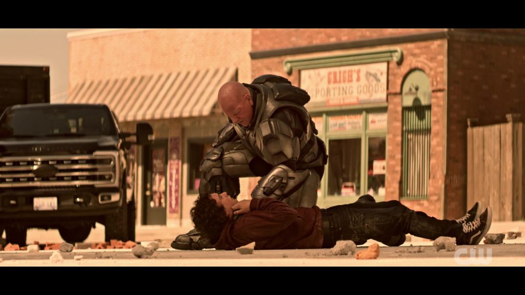 Vans Shoes in Superman and Lois S04E10 “It Went by So Fast” (2024) (Image 5)