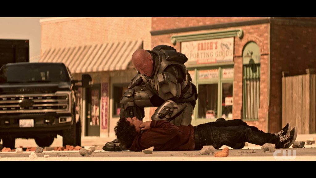 Vans Shoes in Superman and Lois S04E10 “It Went by So Fast” (2024) (Image 6)