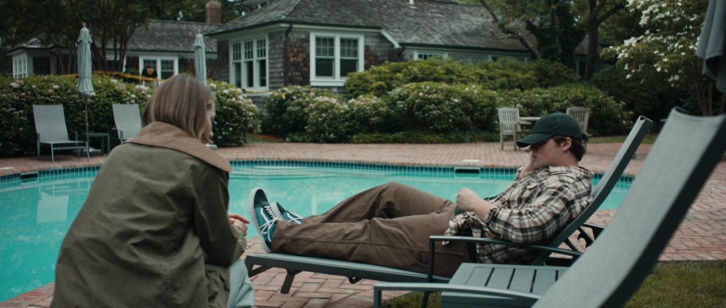 Vans Shoes in The Better Sister S01E01 “She's My Sister” (2025) (Image 5)