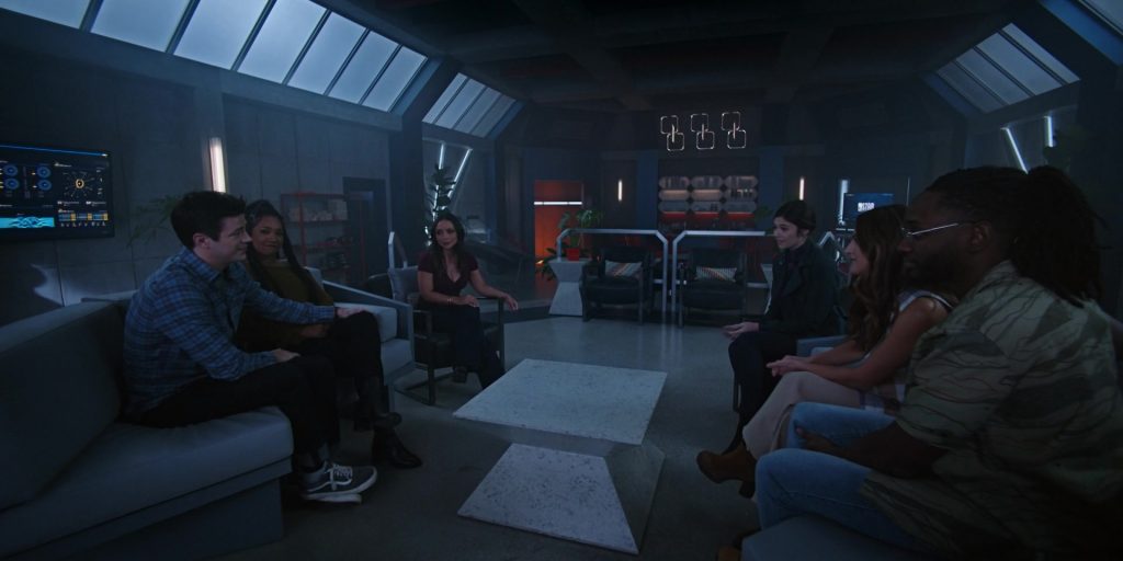 Vans Shoes in The Flash S09E07 “Wildest Dreams” (2023) (Image 1)