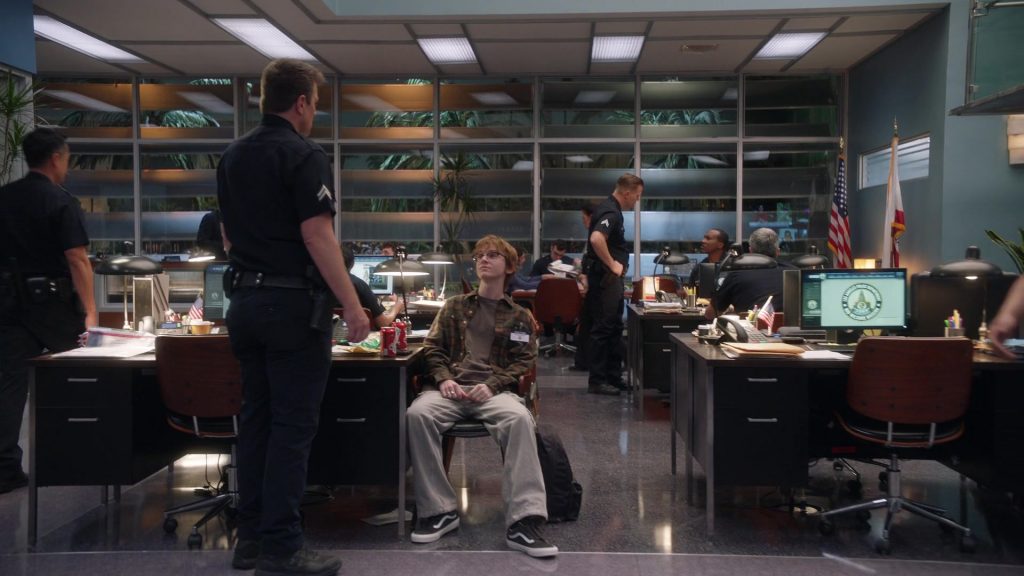 Vans Shoes in The Rookie S08E09 “Fun and Games” (2026) (Image 1)