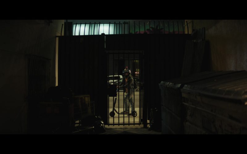 Vans Shoes in Wonder Man S01E05 “Found Footage” (2026) (Image 1)