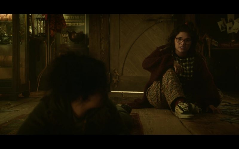 Vans Shoes of Belissa Escobedo as Izzy in Hocus Pocus 2 (2022) (Image 1)