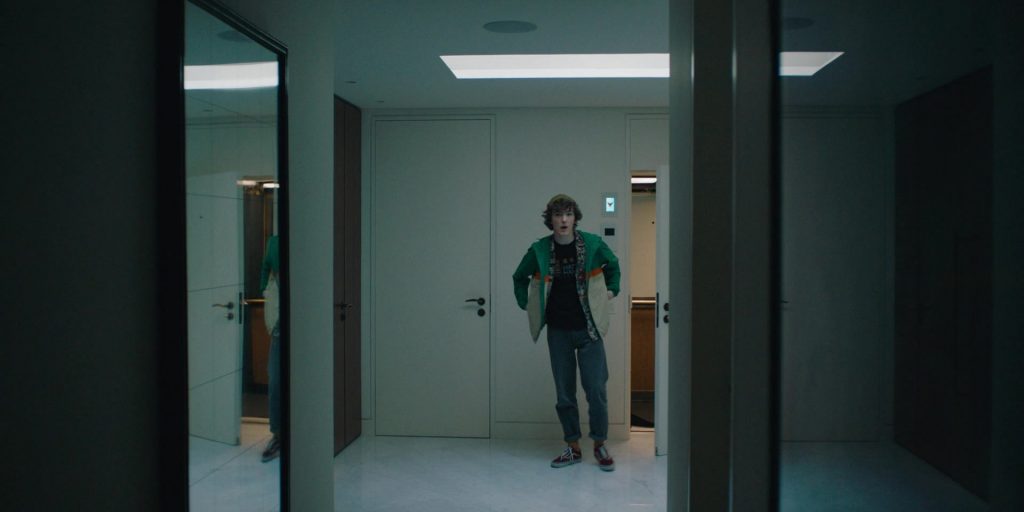 Vans Shoes of Brenock O'Connor as Tom in Alex Rider S01E06 (2020) (Image 1)