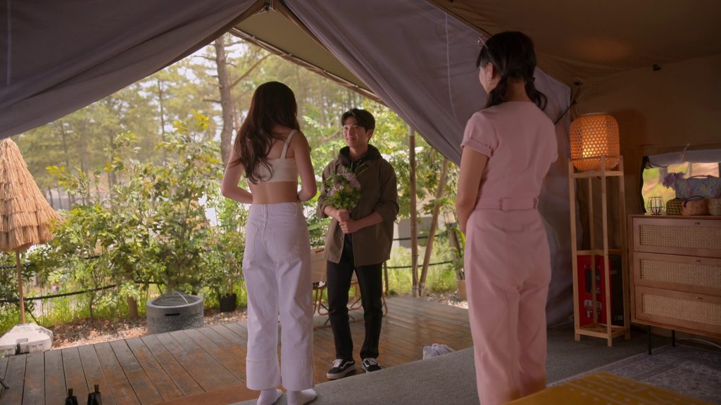Vans Shoes of Choi Min-young as Dae-heon Kim in XO, Kitty S01E08 “LFG” (2023) (Image 2)