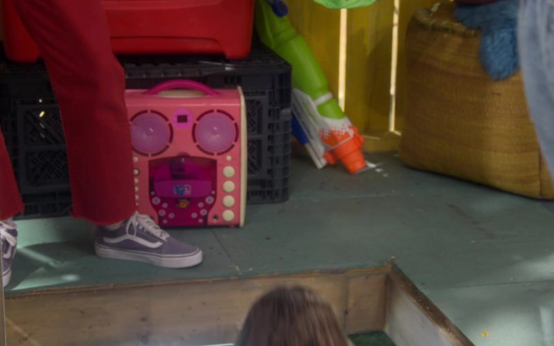 Vans Shoes of Lauren Lindsey Donzis as Hannah in Punky Brewster S01E07 “The Treehouse That Punky Built” (2021) (Image 1)