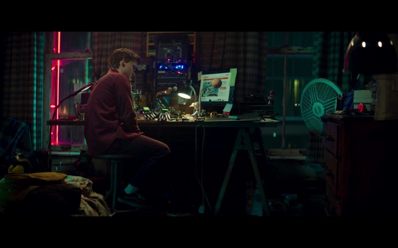 Vans Shoes of Matt Lintz as Bruno Carrelli in Ms. Marvel S01E01 “Generation Why” (2022) (Image 1)