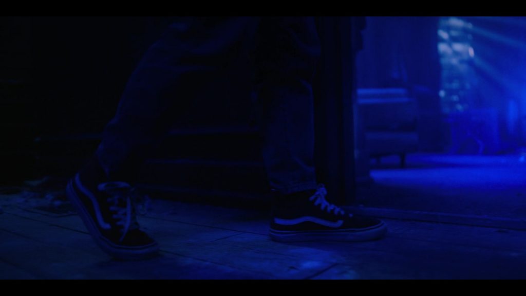 Vans Shoes of Sadie Sink as Max Mayfield in Stranger Things S04E09 “Chapter Nine - The Piggyback” (2022) (Image 1)