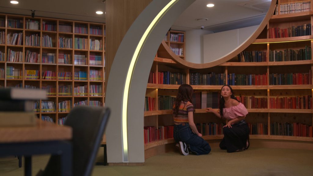Vans Sneakers Worn by Anna Cathcart as Katherine Song Covey in XO, Kitty S01E07 “TIL” (2023) (Image 2)