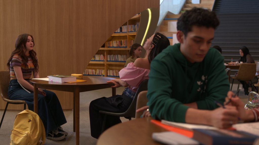 Vans Sneakers Worn by Anna Cathcart as Katherine Song Covey in XO, Kitty S01E07 “TIL” (2023) (Image 4)